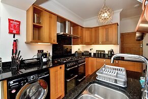 Just Stay Wales - Highmead House