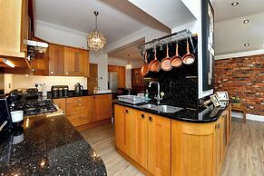 Just Stay Wales - Highmead House