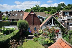 Just Stay Wales - Highmead House