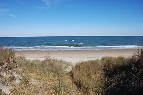 Luxury Beach Side Home 2 Bedroom Home by RedAwning