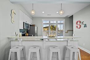 Sea Escape 3 Bedroom Townhouse by RedAwning