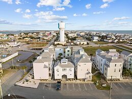 Sea Escape 3 Bedroom Townhouse by RedAwning