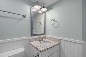 Sea Escape 3 Bedroom Townhouse by RedAwning