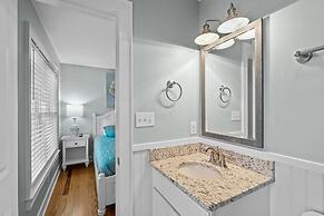 Sea Escape 3 Bedroom Townhouse by RedAwning