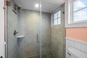 Sea Escape 3 Bedroom Townhouse by RedAwning