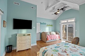 Sea Escape 3 Bedroom Townhouse by RedAwning