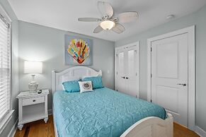 Sea Escape 3 Bedroom Townhouse by RedAwning