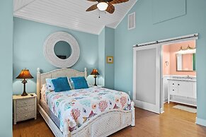 Sea Escape 3 Bedroom Townhouse by RedAwning