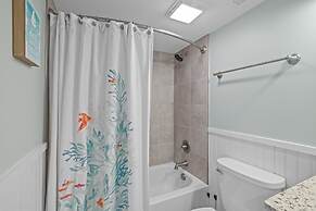 Sea Escape 3 Bedroom Townhouse by RedAwning