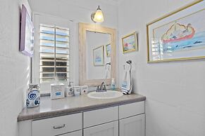 Salt Life 3 Bedroom Home by RedAwning