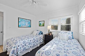 Salt Life 3 Bedroom Home by RedAwning