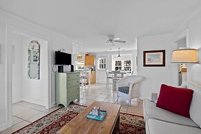 Salt Life 3 Bedroom Home by RedAwning