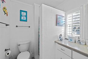 Salt Life 3 Bedroom Home by RedAwning