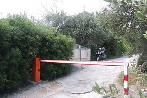 Beachfront Apartment Drazen, With Patio & Parking