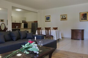 Beachfront Apartment Drazen, With Patio & Parking