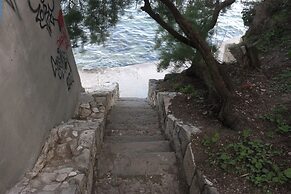 Beachfront Apartment Drazen, With Patio & Parking