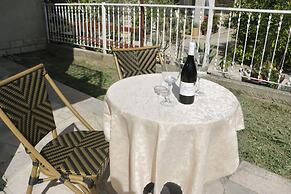 Beachfront Apartment Drazen, With Patio & Parking