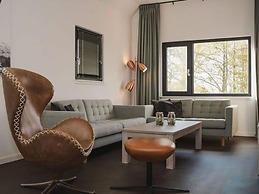 Luxurious Holiday Home With Rural Character
