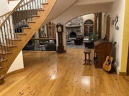 Chestnuthill Countryside Manor