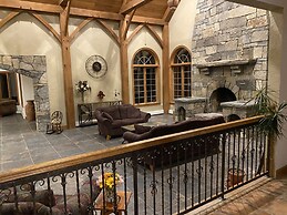 Chestnuthill Countryside Manor