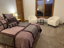 Chestnuthill Countryside Manor