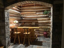 Chestnuthill Countryside Manor