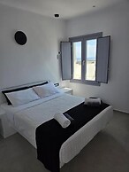 Tatakis Design Hotel, Fira