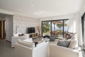 Pool, Garden and sea View - Villa Hibiscus