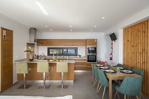 Pool, Garden and sea View - Villa Hibiscus