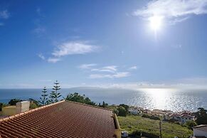 Apartment With Balcony and sea View - Garajau VI