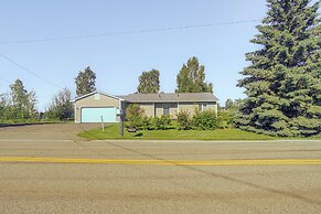 Lakefront Fairbanks Home w/ Private Beach!