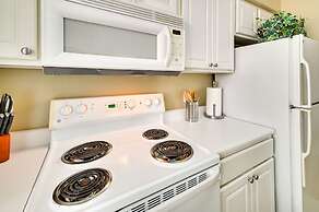 Myrtle Beach Condo w/ Pool: Near Golf & Mall!