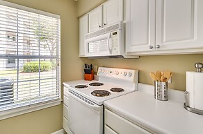 Myrtle Beach Condo w/ Pool: Near Golf & Mall!