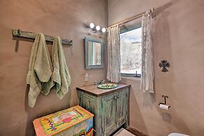 Unique Casita w/ Kiva Fireplace: 11 Mi to Taos Ski