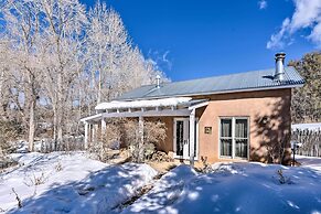 Unique Casita w/ Kiva Fireplace: 11 Mi to Taos Ski