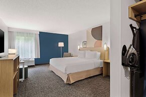 Spark by Hilton Newcomerstown