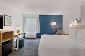 Spark by Hilton Newcomerstown