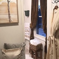 Naomi Bed & Breakfast