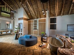 Babohi at Qwabi Private Game Reserve