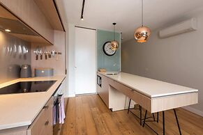 2-bed in South Melbourne w/ Beautiful City Views
