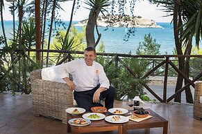 Gattarella Family Resort - Seaside Rooms and Suites with Premium Half-