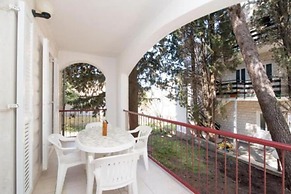 Apartments Boguvila - Two-bedroom Family Apartment With Terrace -