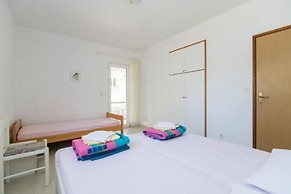 Apartments Boguvila - Two-bedroom Family Apartment With Terrace -