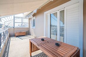 Luxury Penthouse - Acropolis View