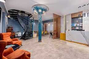 Kope Palace