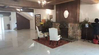 Brondesbury Park Hotel