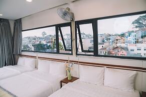 Ha Na Hotel Da Lat