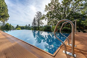 RentPlanet - Green Park Resort