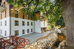 RentPlanet - Green Park Resort