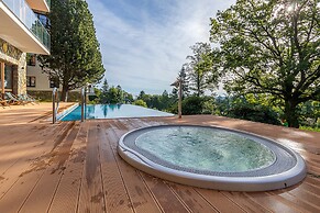 RentPlanet - Green Park Resort